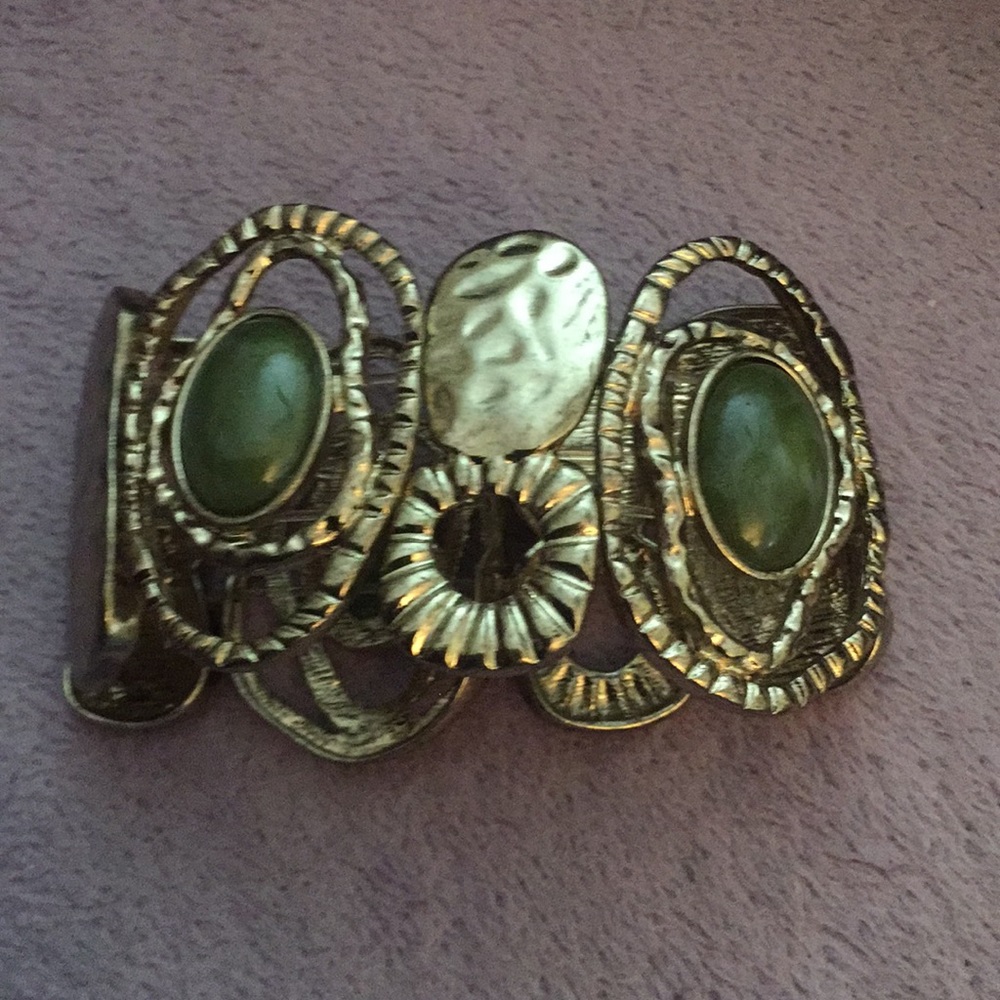 Gold n Green Bracelet!  EUC. NWOT. NEVER WORN❣️